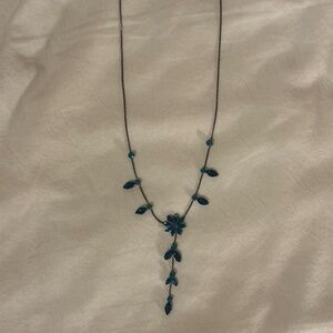 Delicate Necklace – Turquoise Flower & Teardrop Design